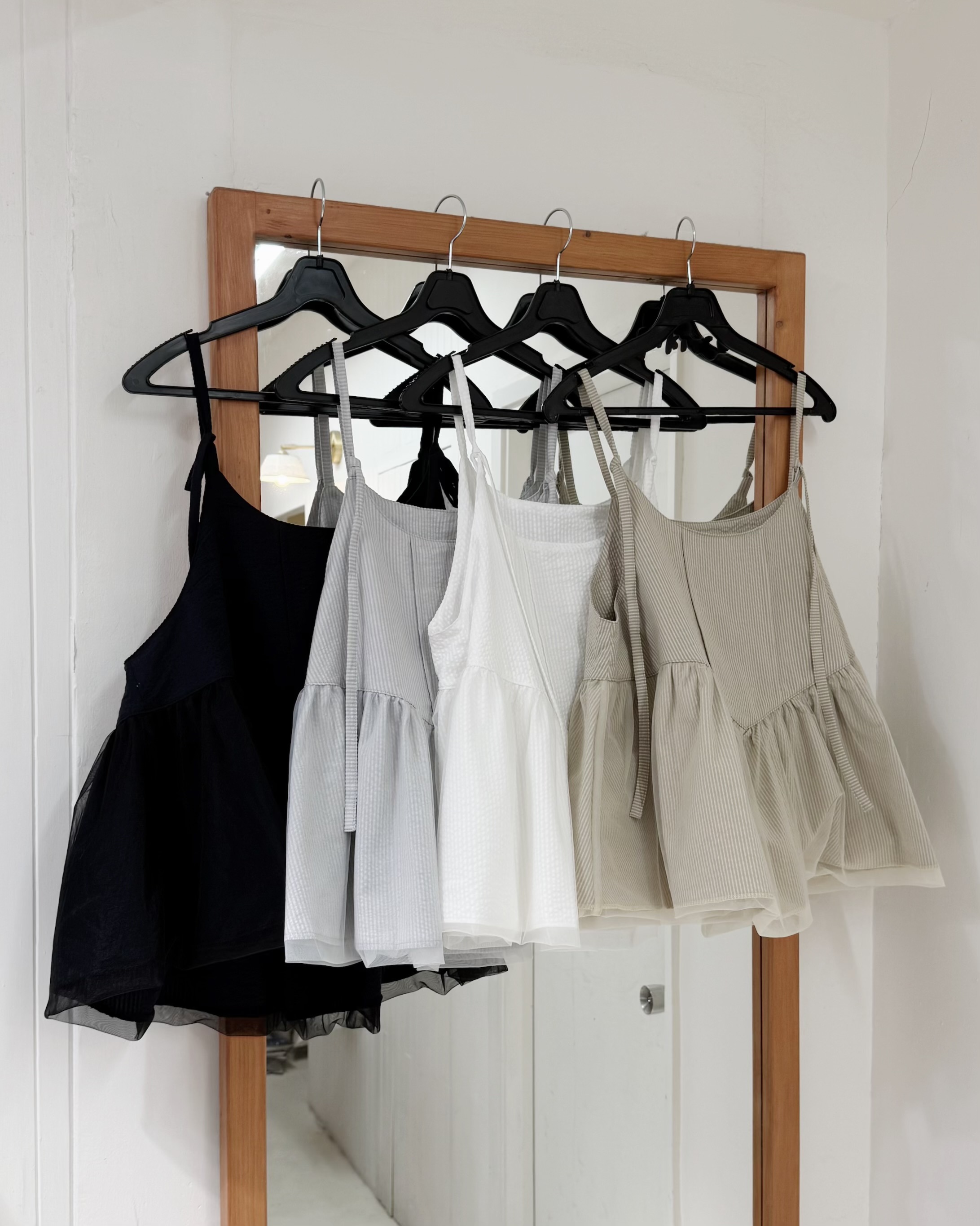 質感直紋拼紗吊帶背心