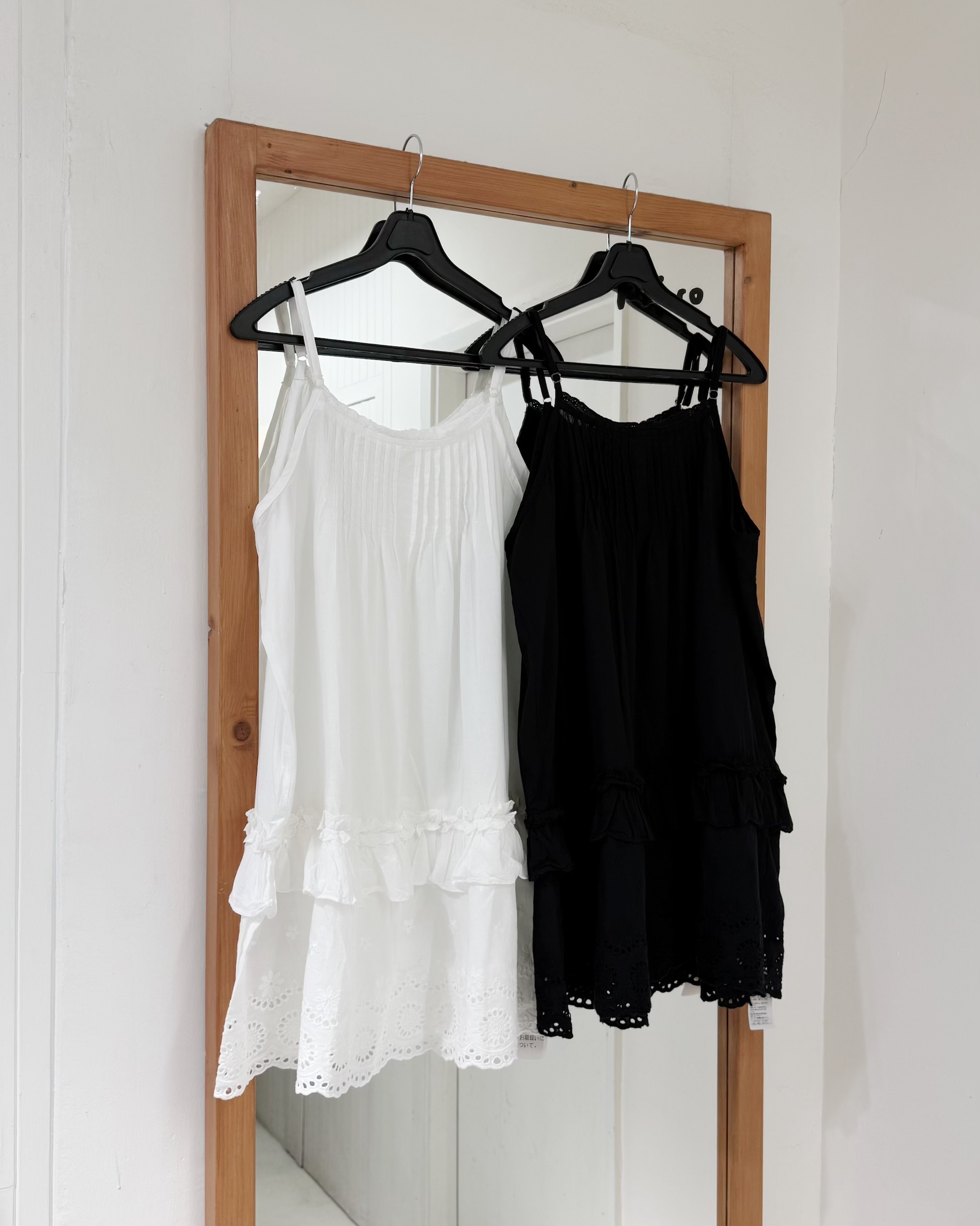 通花領口刺繡底可調背心