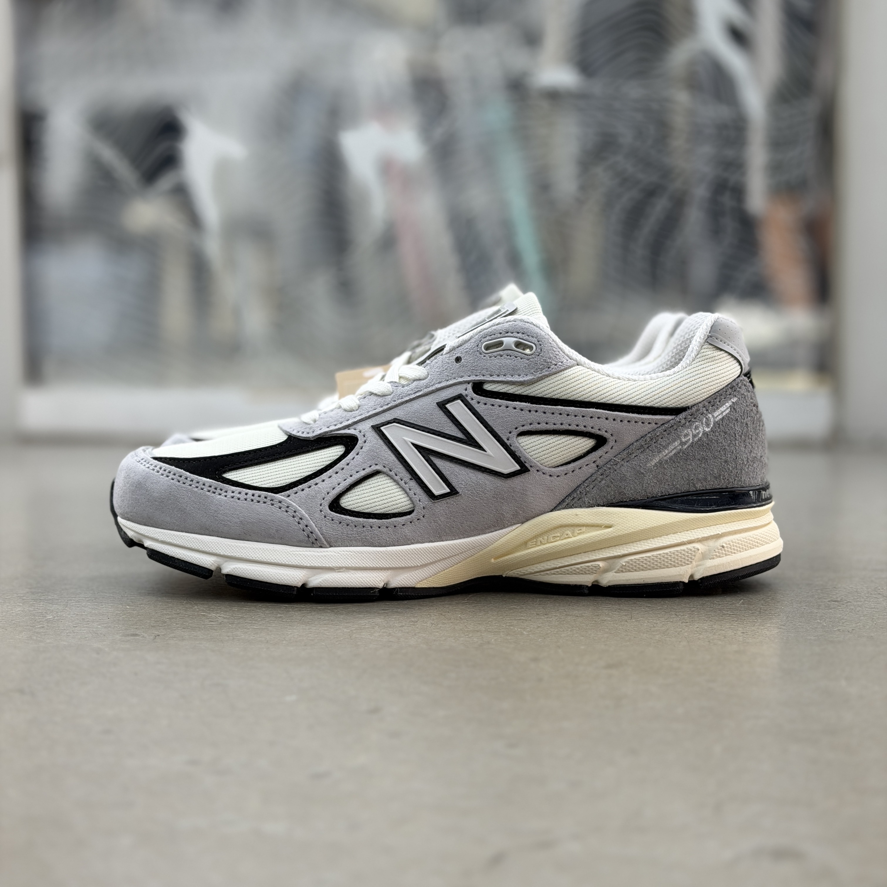 New Balance U990TG4