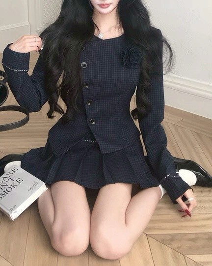 設計師家千金修身百褶格紋套裝