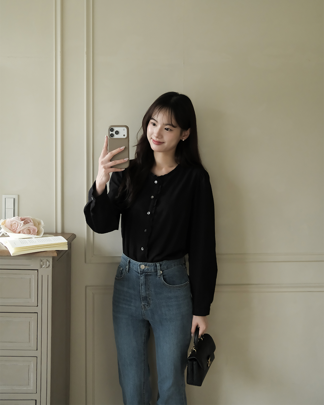 【🌸早春新品 】 純棉花邊蕾絲壓紋襯衫( 2 colors)