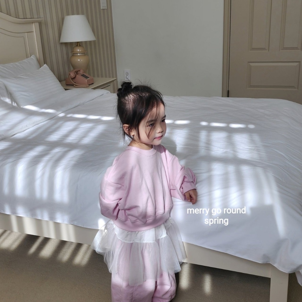 正韓春Merry-go-round 下午茶拼接蕾絲上衣