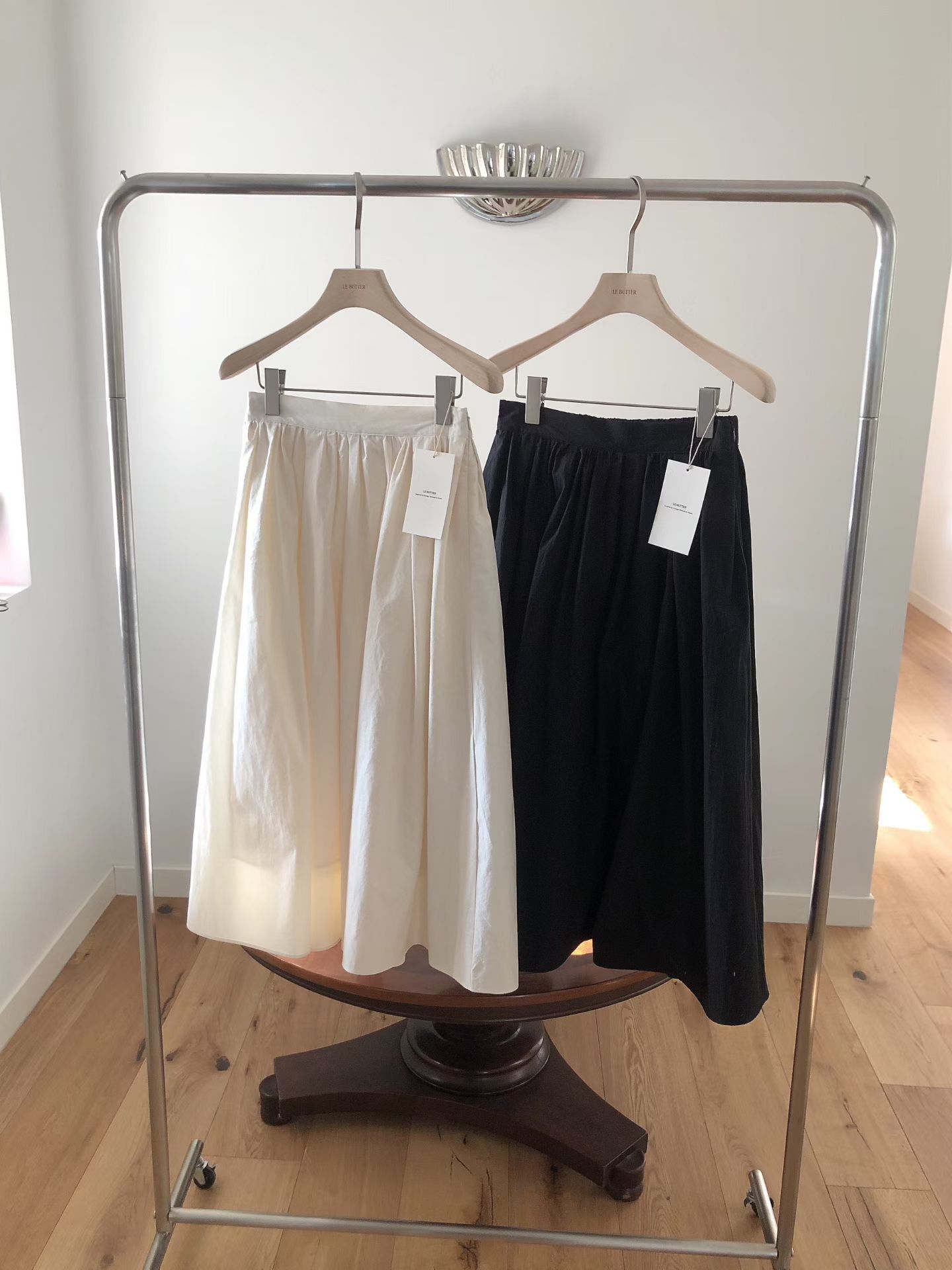 LB5520 傘型肌理感後橡筋半裙 *特價* (充值購物金不適用)