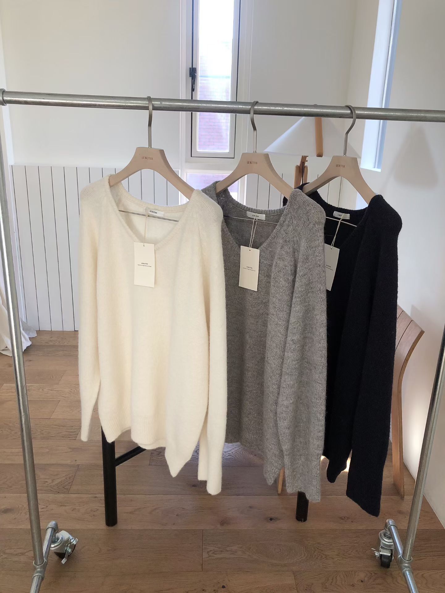 LB5535 V領羊駝毛長冷衫 *特價* (充值購物金不適用)