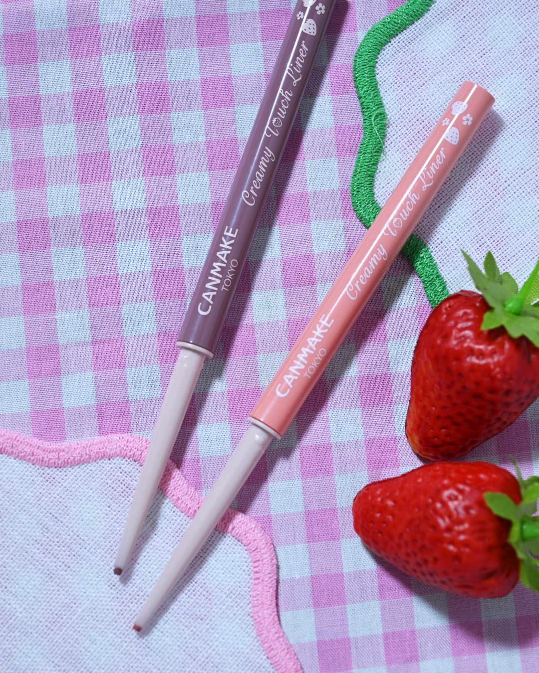 Creamy Touch Liner 柔滑眼線筆