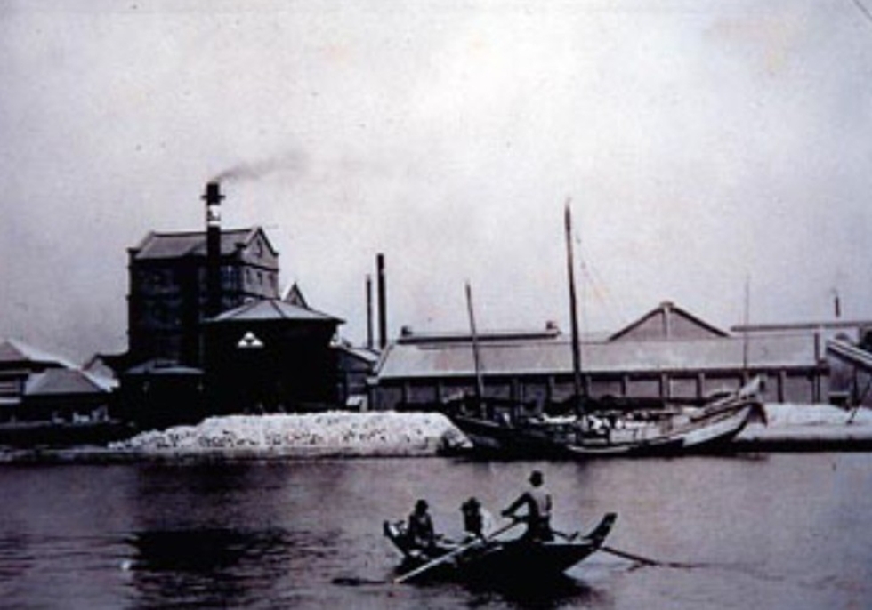 月津港燈節透過藝術創作與燈光設計,重新把「光」放進水岸空間,讓人重新走回港口邊,看見河流、橋樑與街景之間的關係。