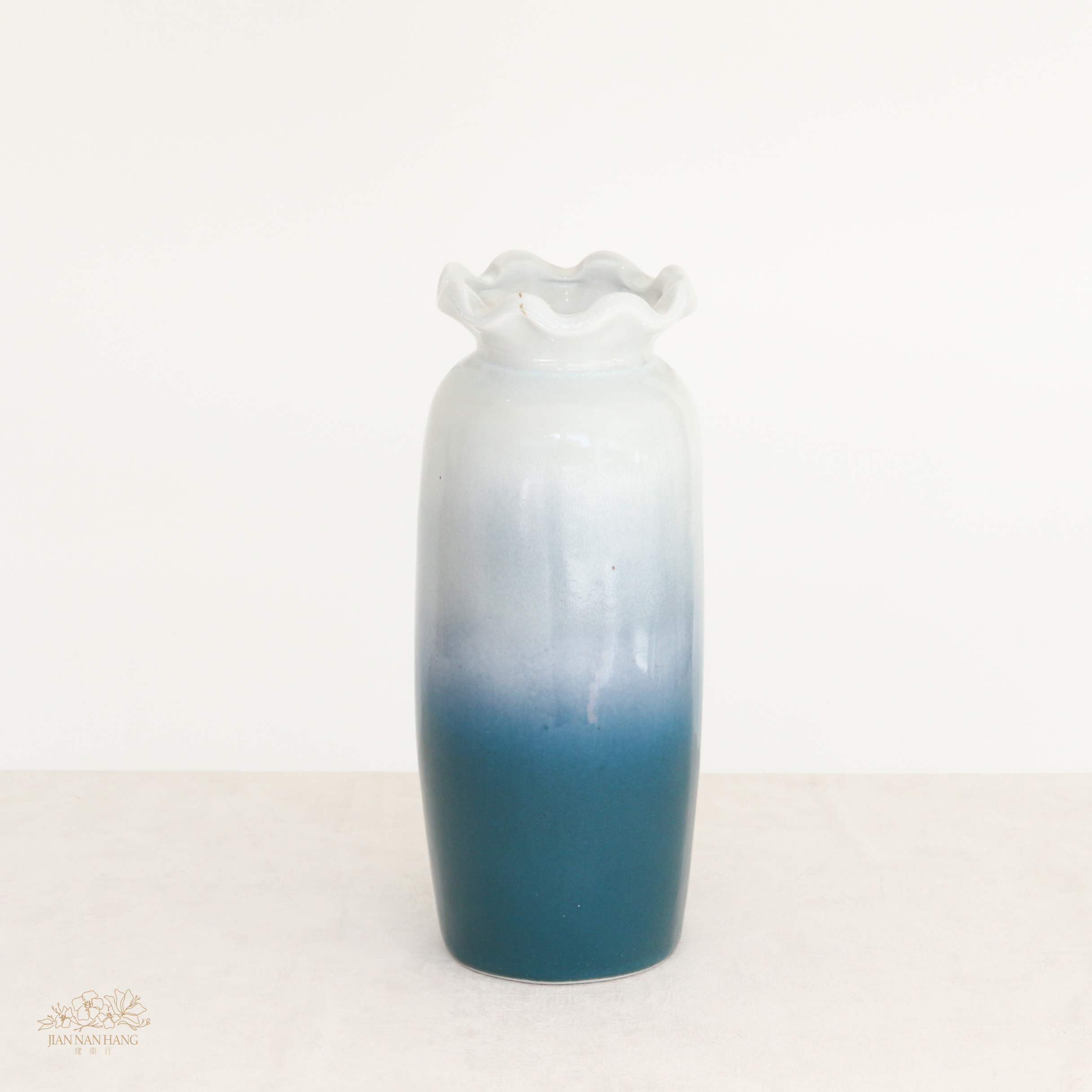 手作陶瓷花器- 如意瓶 白+藍綠