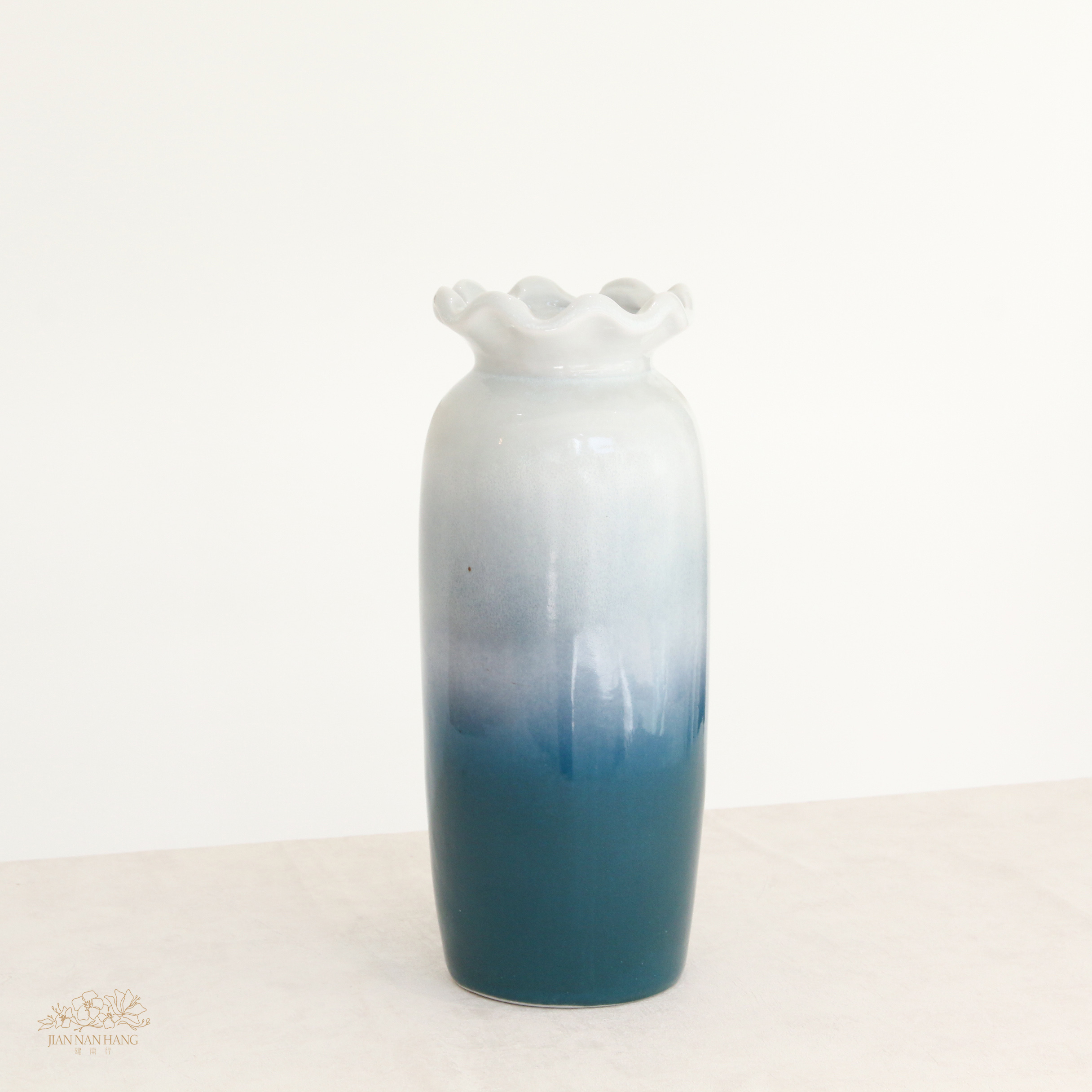 手作陶瓷花器- 如意瓶 白+藍綠