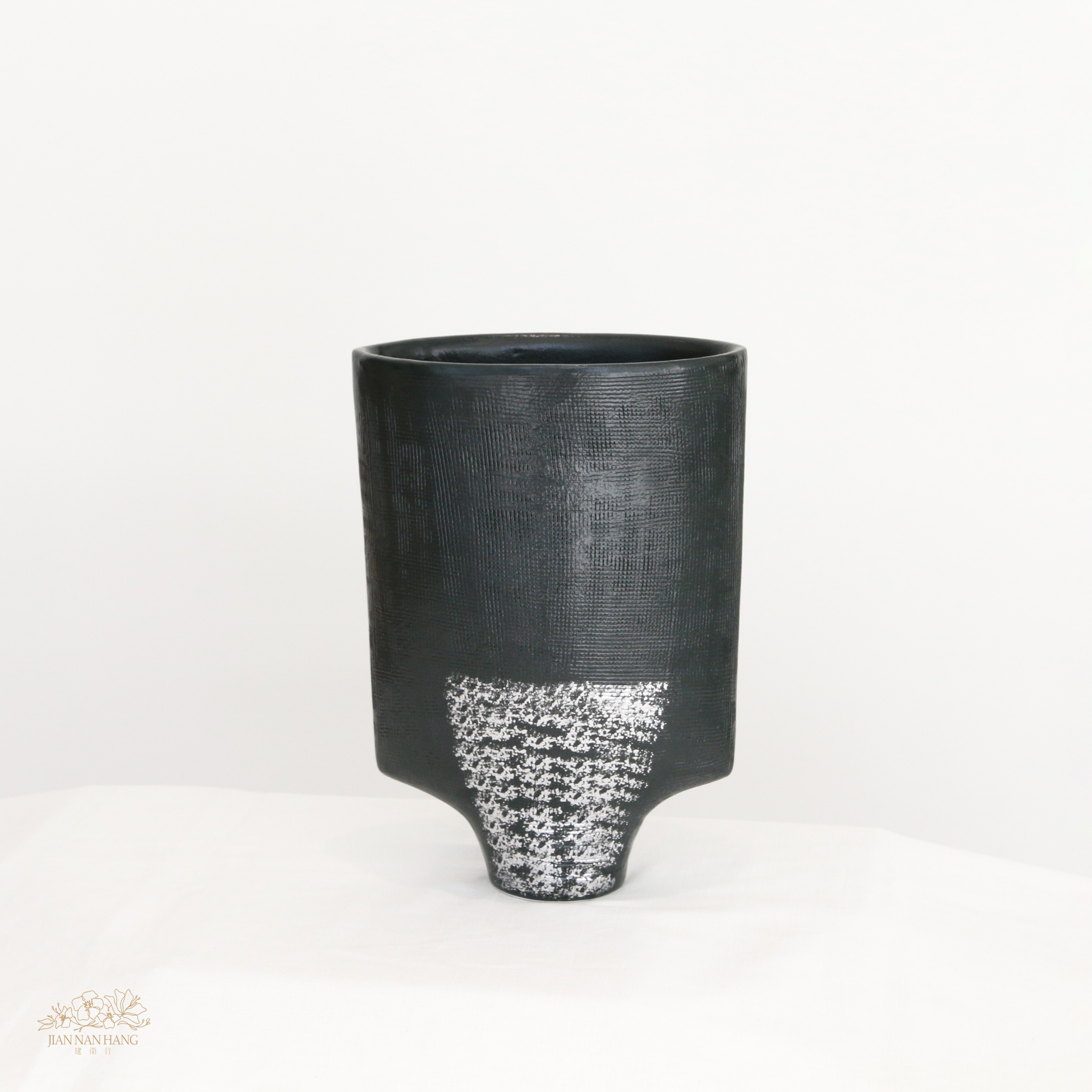 手作陶瓷花器-未了情 黑