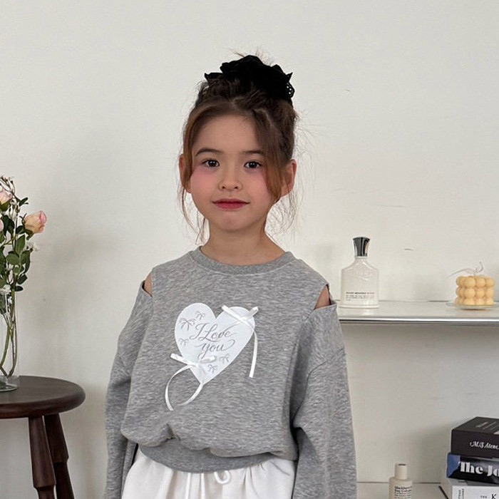 正韓春second moment  兩色愛心緞帶蝴蝶結上衣