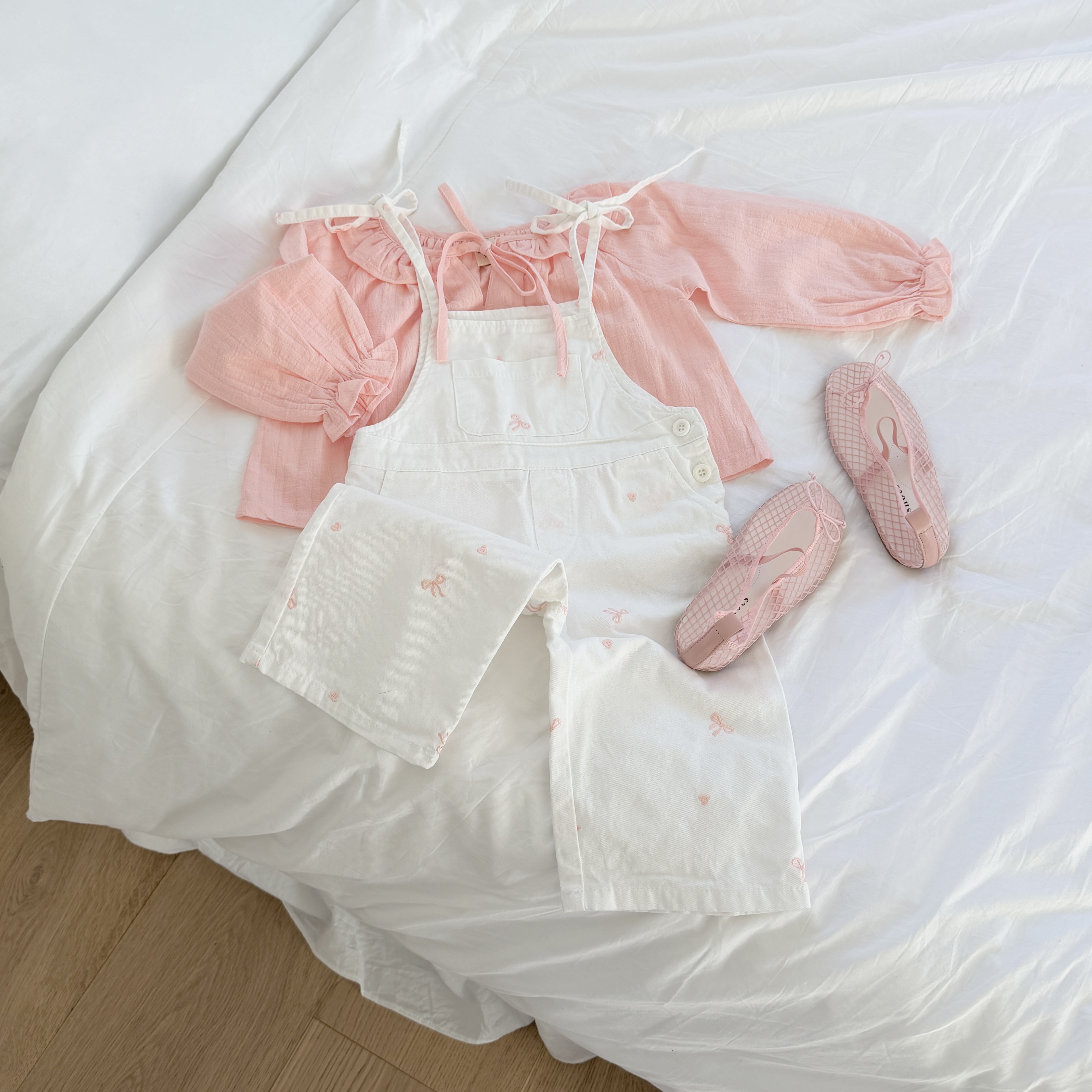 法式荷葉領上衣