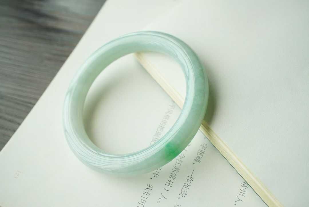 翡翠冰糯種白底青圓條手鐲,天然翡翠A玉, 緬甸玉, Jade, Jadeite