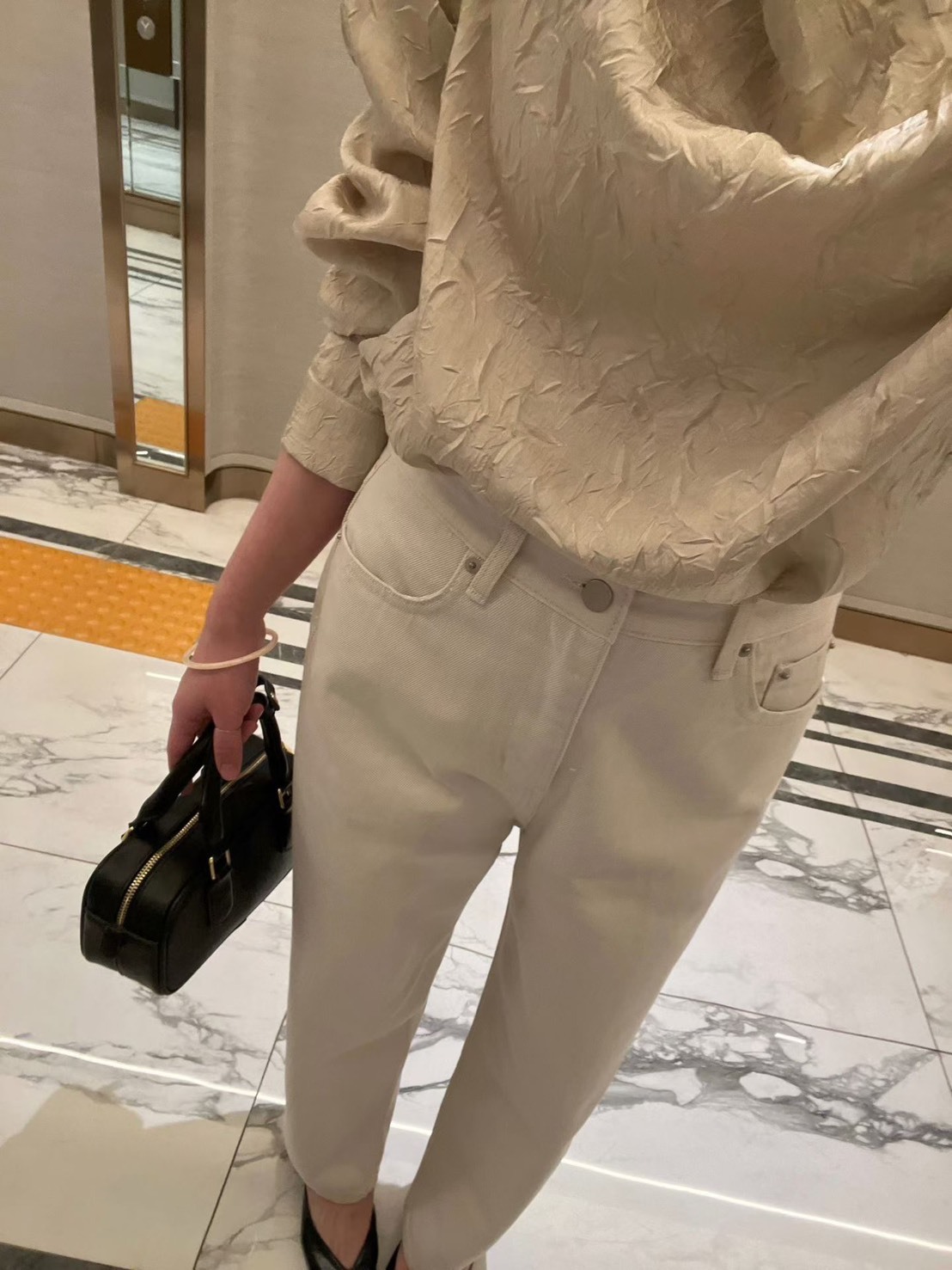 杏白優雅牛仔長褲