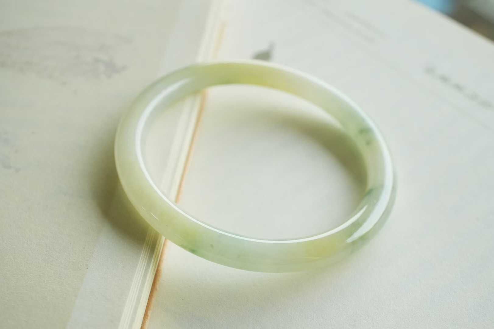 12388 52.5mm翡翠冰飄黃翡圓條手鐲 (52-54)