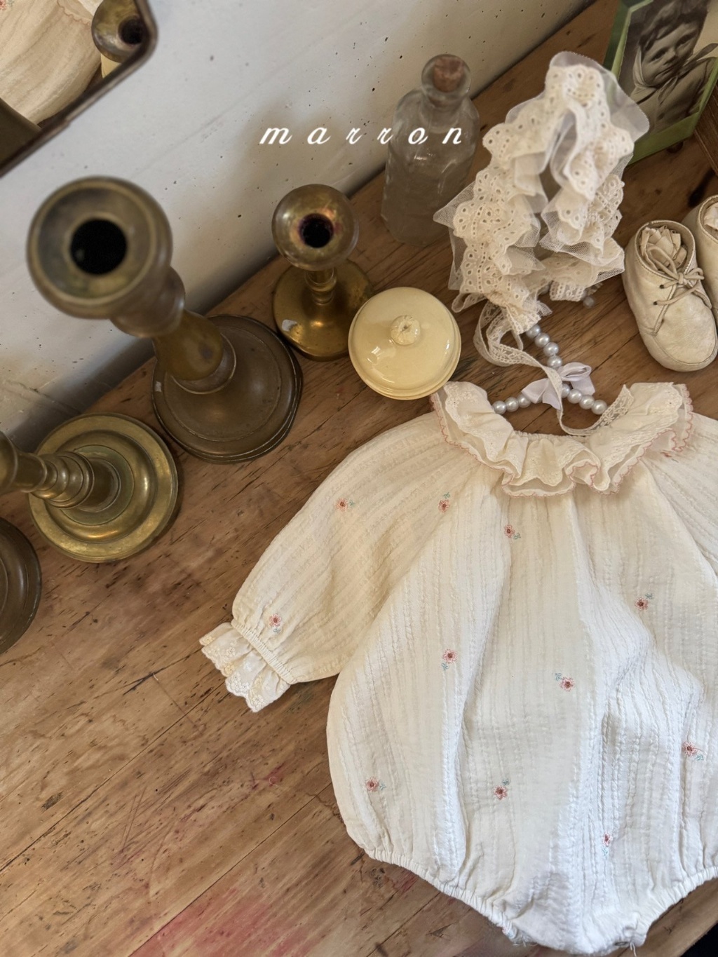 韓國🇰🇷marron 刺繡小花雙層蕾絲領包屁衣(6-18m)