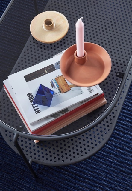 HÜBSCH 金屬網狀茶几，設計師愛用的視覺減重神器，解決小空間壓迫感。