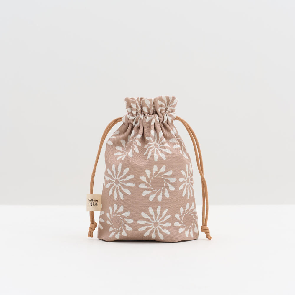 Small Purse-String Bag/Black Drongo Circles/Tea Rose