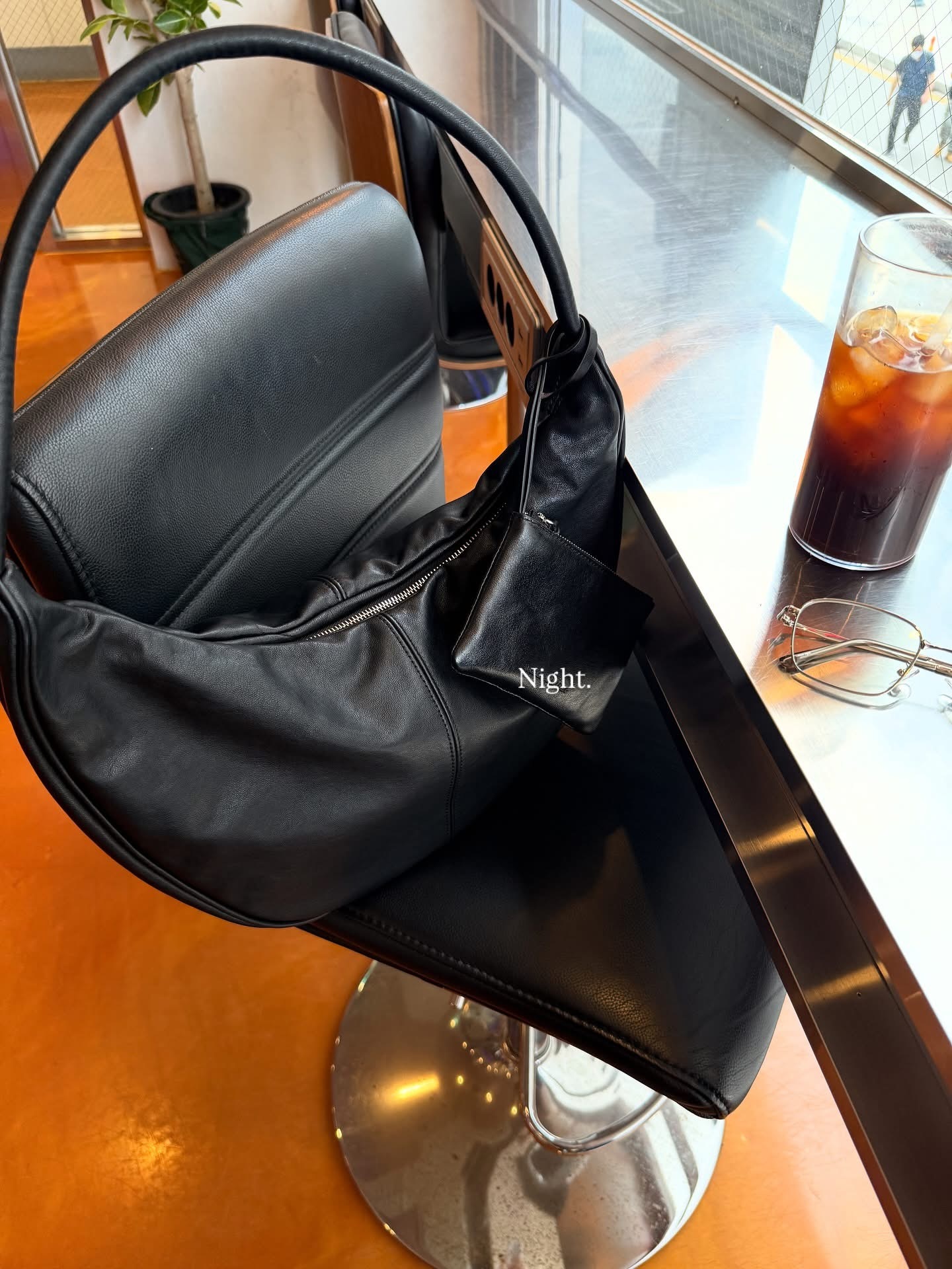 奈奈包色最貴棟設計師高級真皮時髦拉鍊大包（2色）