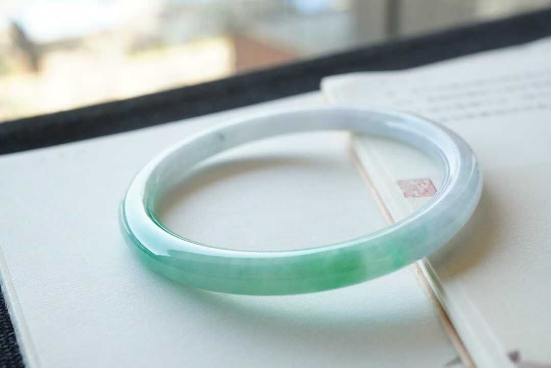 翡翠冰飄辣陽綠圓條手鐲,天然翡翠A玉, 緬甸玉, Jade, Jadeite