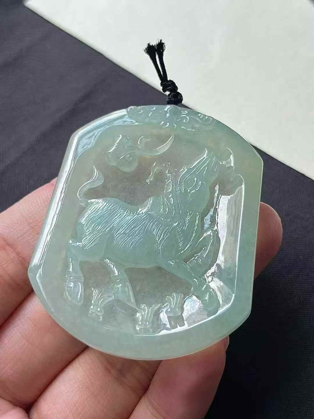 123310 翡翠生肖牛牌