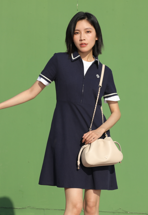 FLORENCE 皺摺斜揹袋