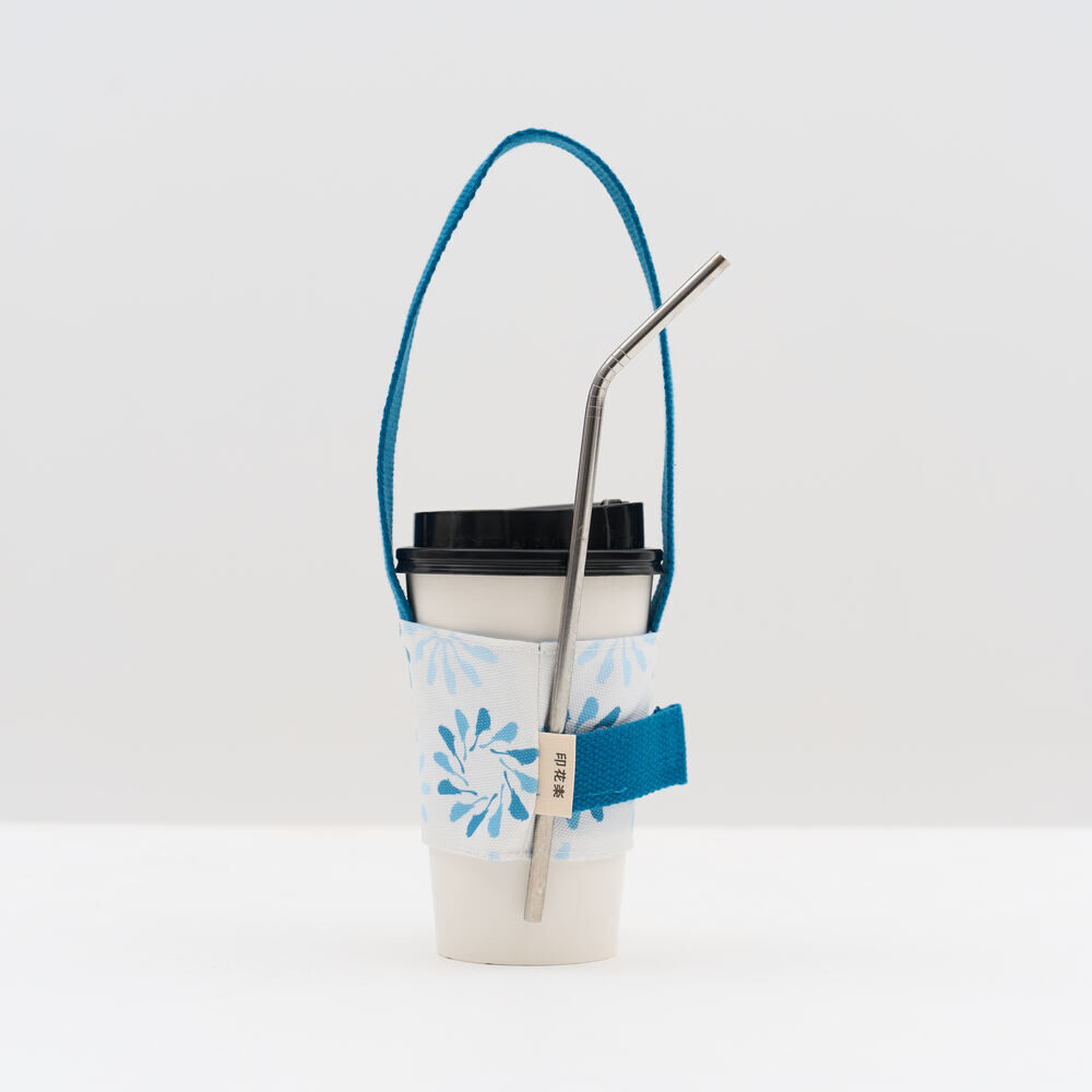 Take-Out Cup & Straw Holder/Black Drongo Circles/Bright Skies