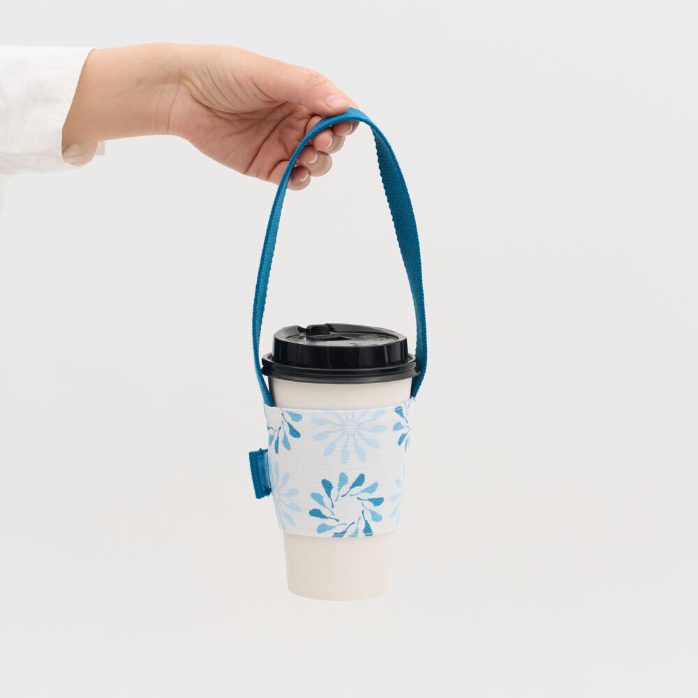 Take-Out Cup & Straw Holder/Black Drongo Circles/Bright Skies