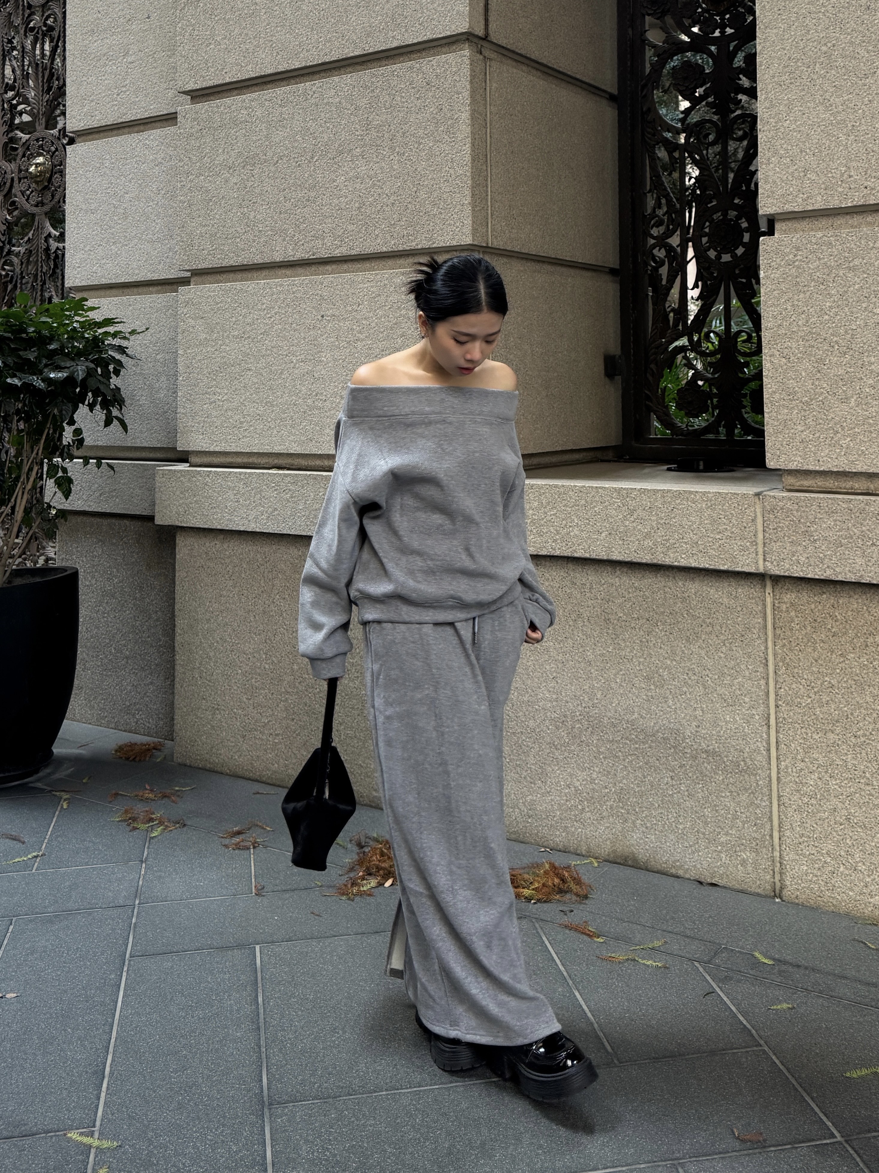 慵懶日常☕️寶寶絨一字領長裙套裝(2色)