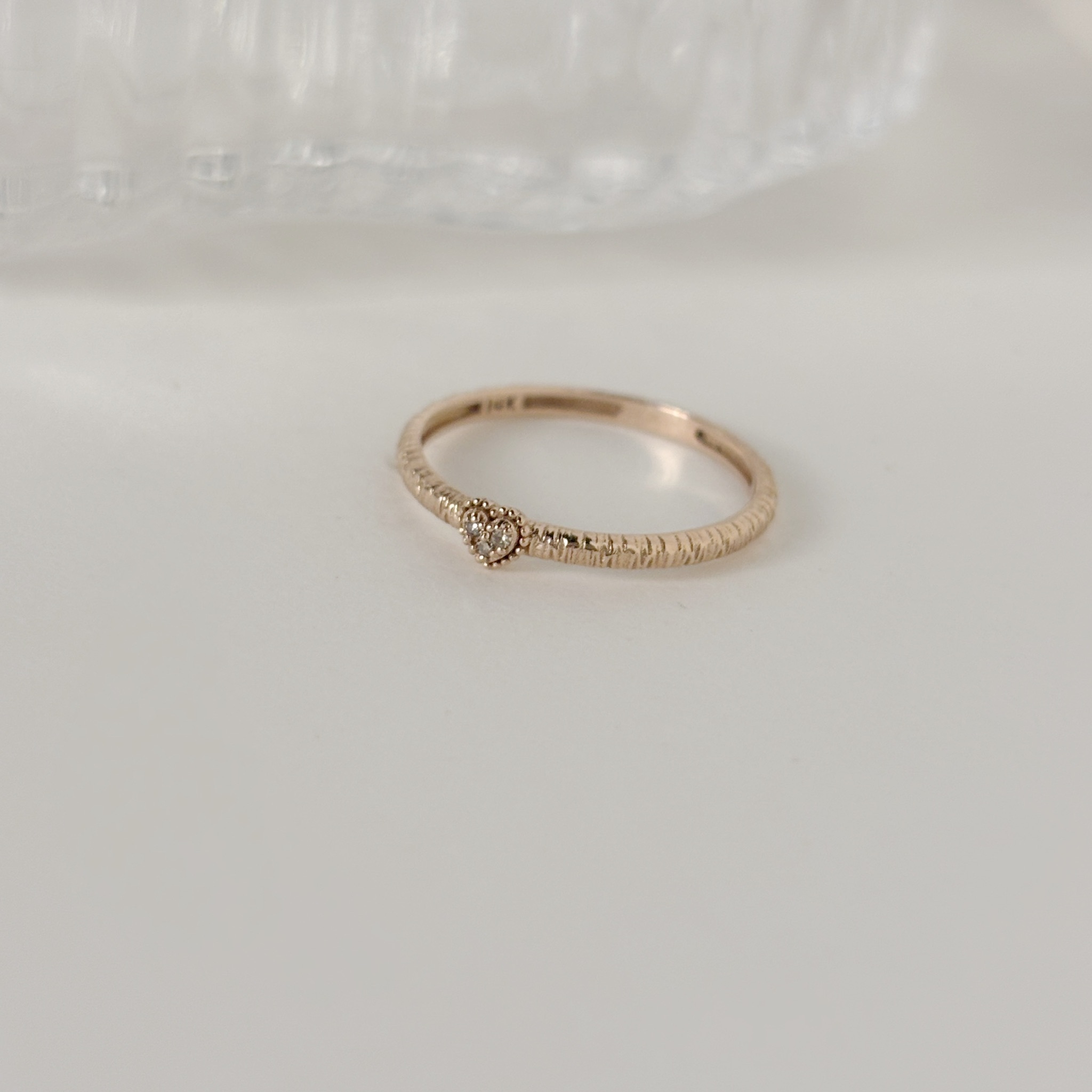 14K復古刻紋愛心真鑽戒指