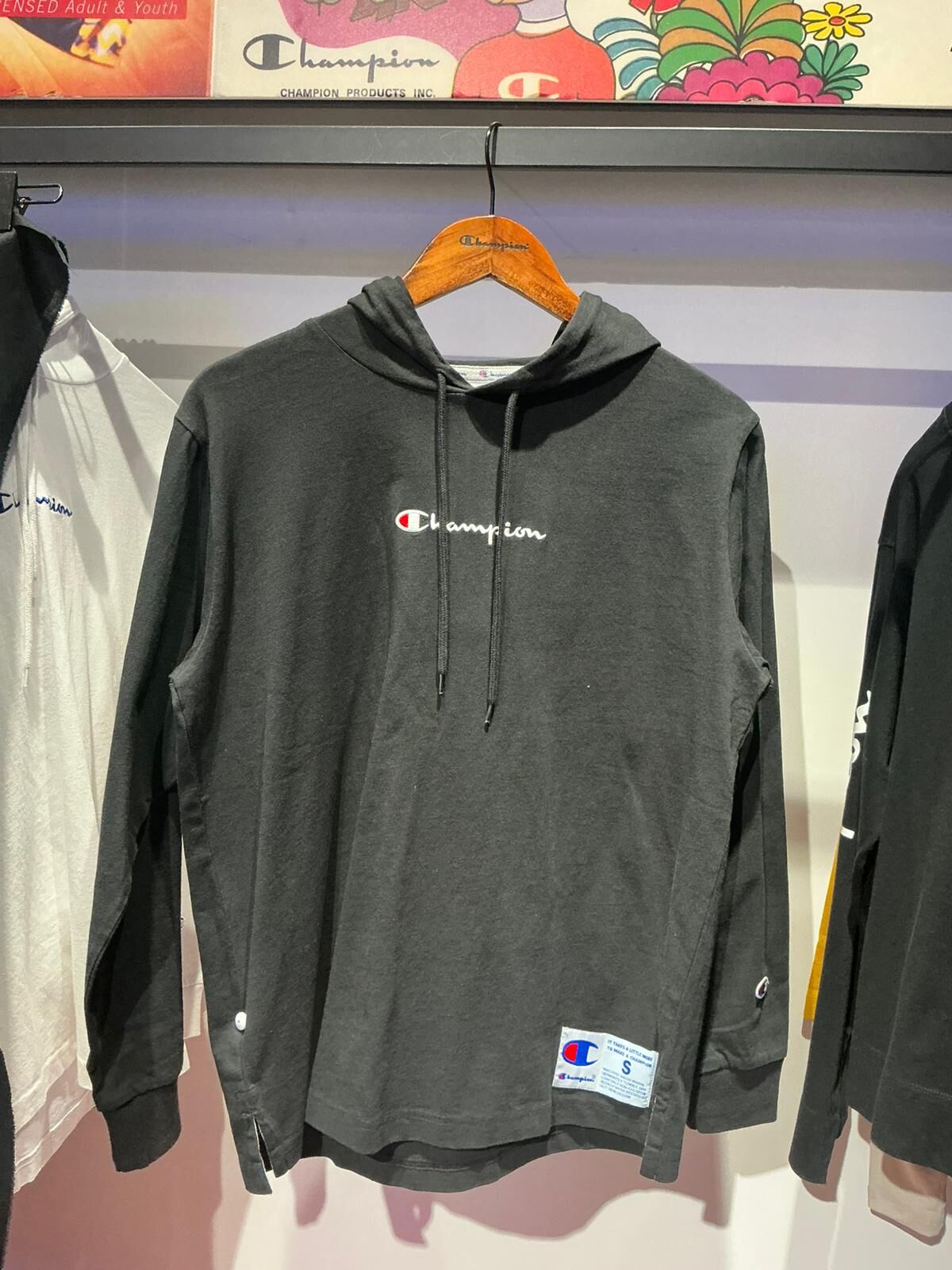 JAC-CCG0209-004 AS LS WDS HD TEE BLACK-C3M414 (A4S)