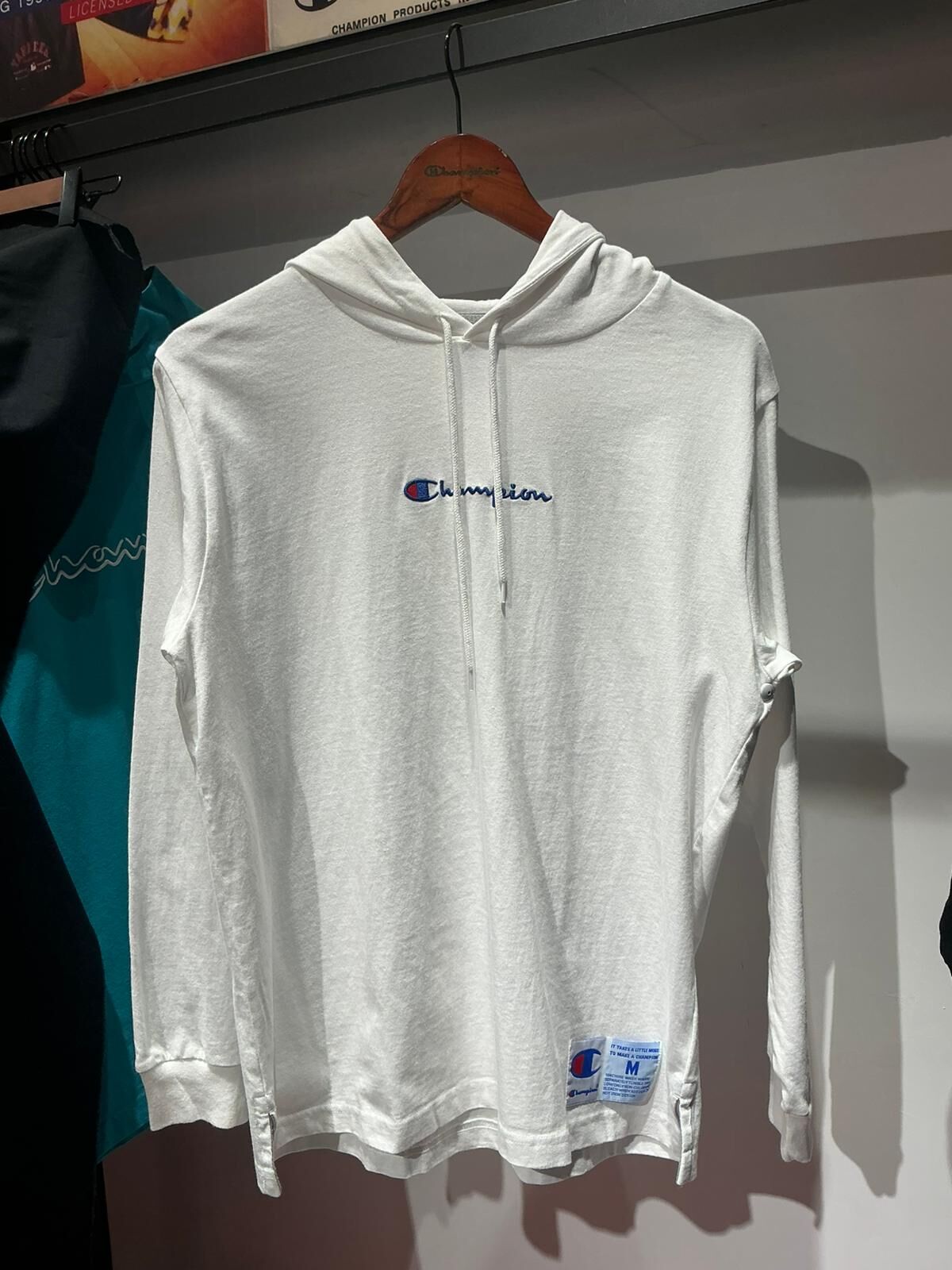 TOP-CCG0209-005 AS LS WDS HD TEE WHITE-C3M414 (A5S-M)