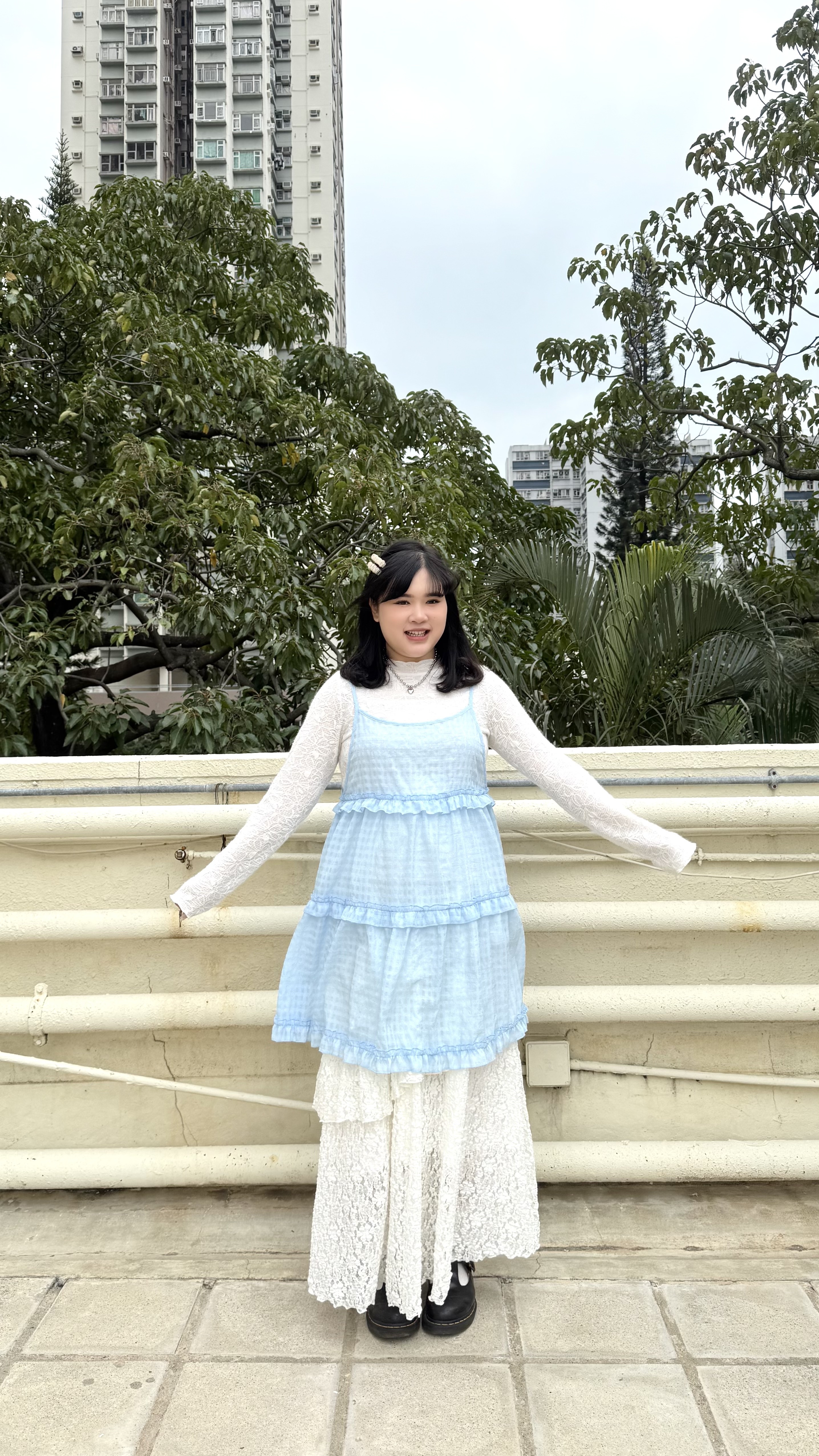 格紋花邊吊帶外搭