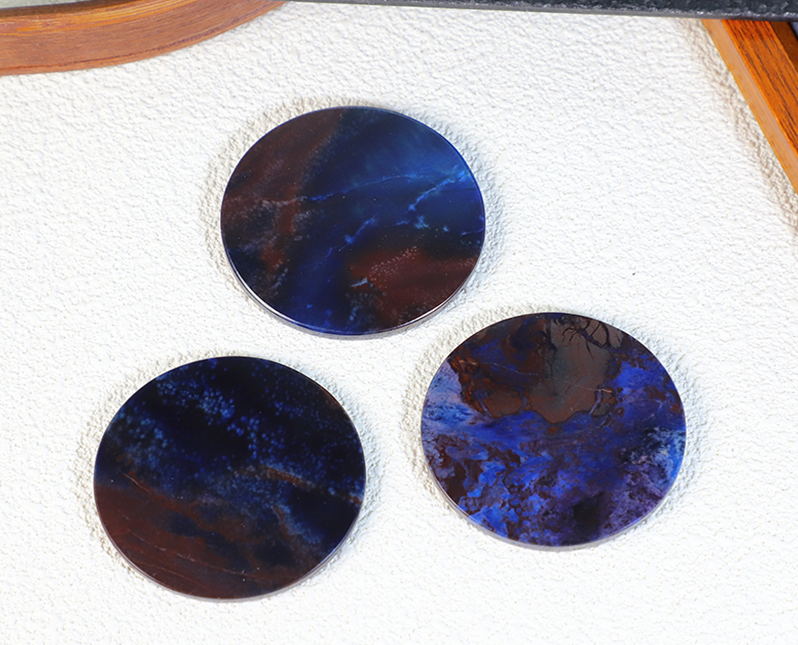 VH026 79年老料星際藍炫彩圓牌 連 證書