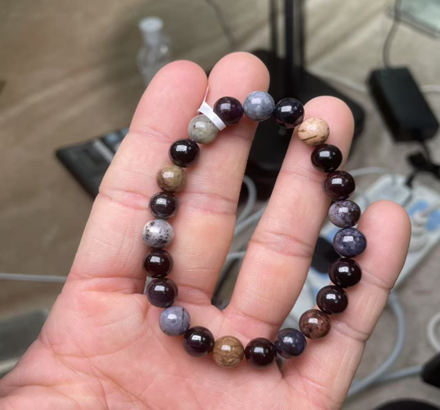 VH022 舒俱來手串8m+ 連 證書