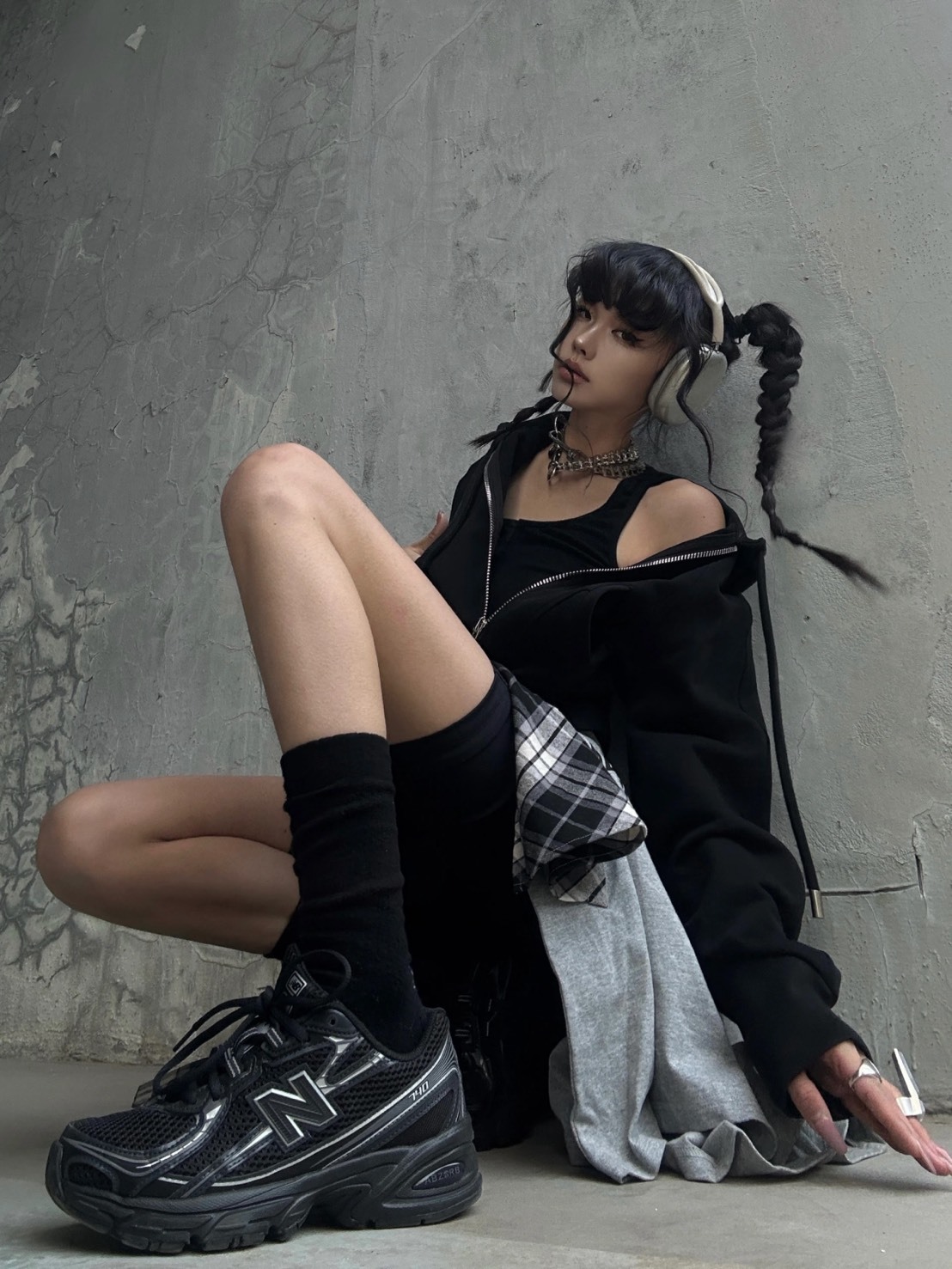 NEW BALANCE 740 復古黑銀