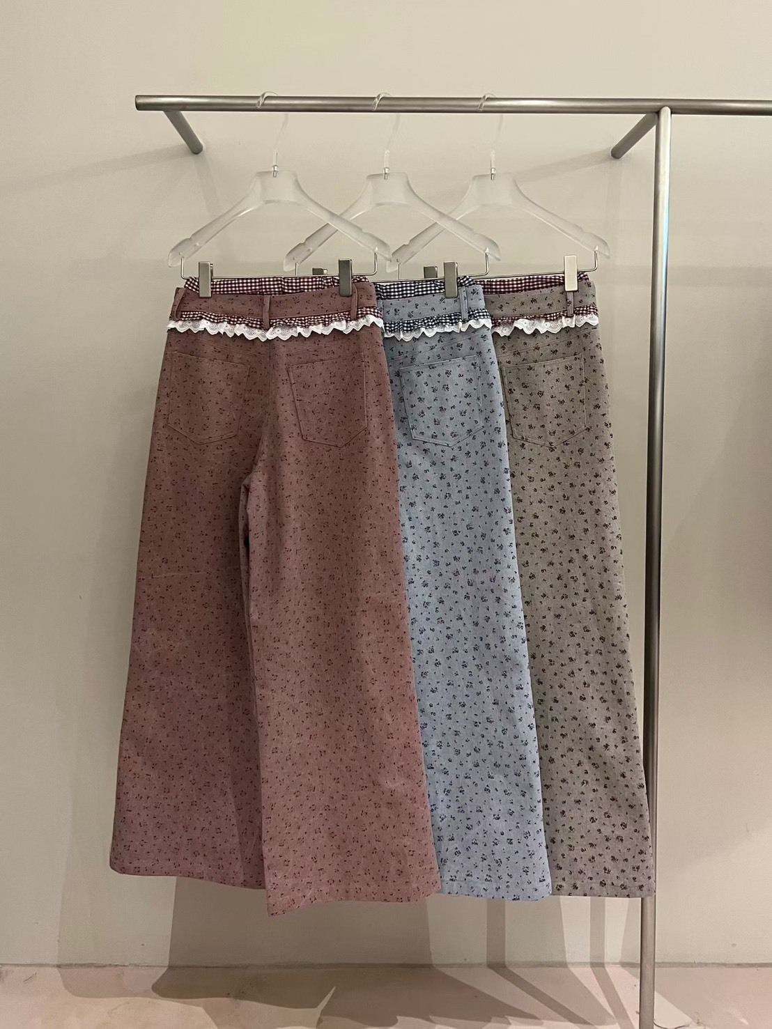 小花格子邊長褲