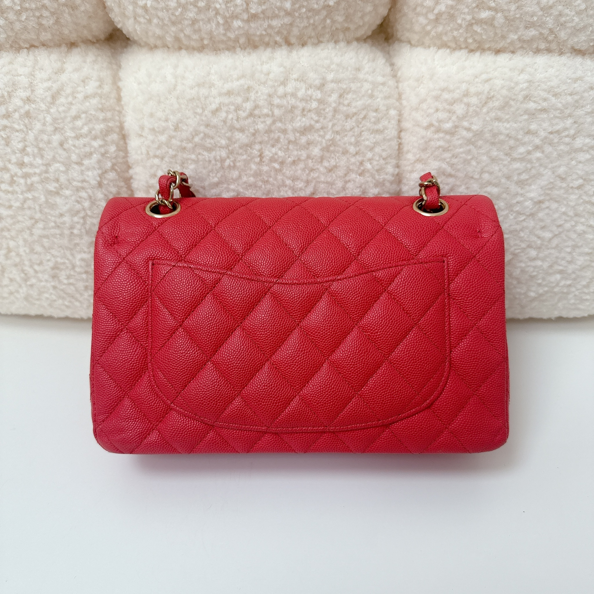 Chanel Classic Flap Bag 23 cm - Red / Ghw