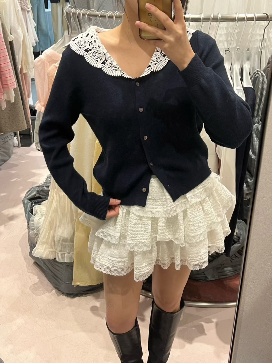 V蕾絲領針織開衫