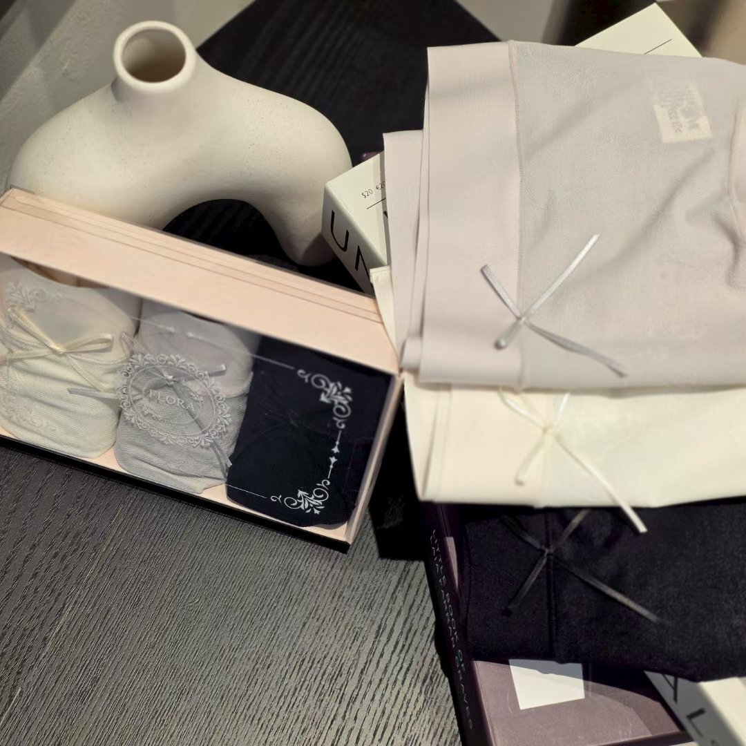 FL5512 隱形邊雙淨色內褲 3條套裝 *特價* (充值購物金不適用)