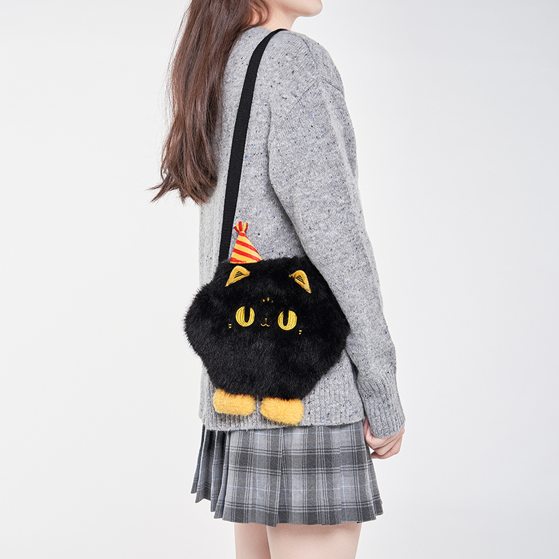 大英博物館｜安德森貓和她的朋友們系列｜長毛絨貓爪表情斜挎包手機包-黑色