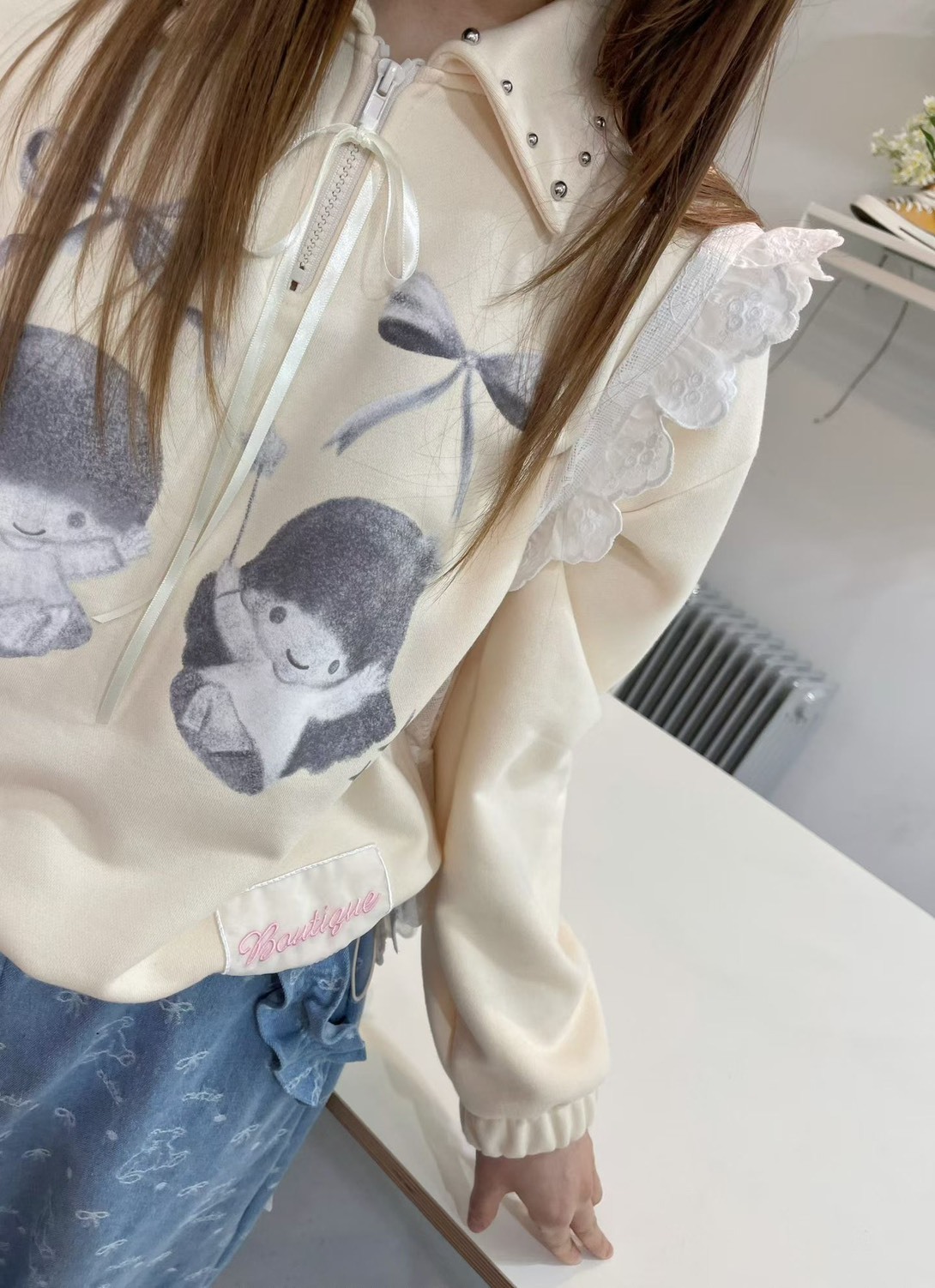 鉚釘領雙子星拉鍊衛衣