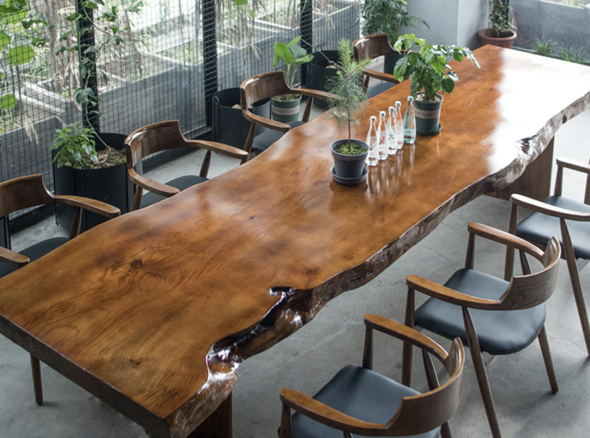 悍家居 HLG 專家解析原木大板與實木拼板差異，提供訂製家具板材選擇指南