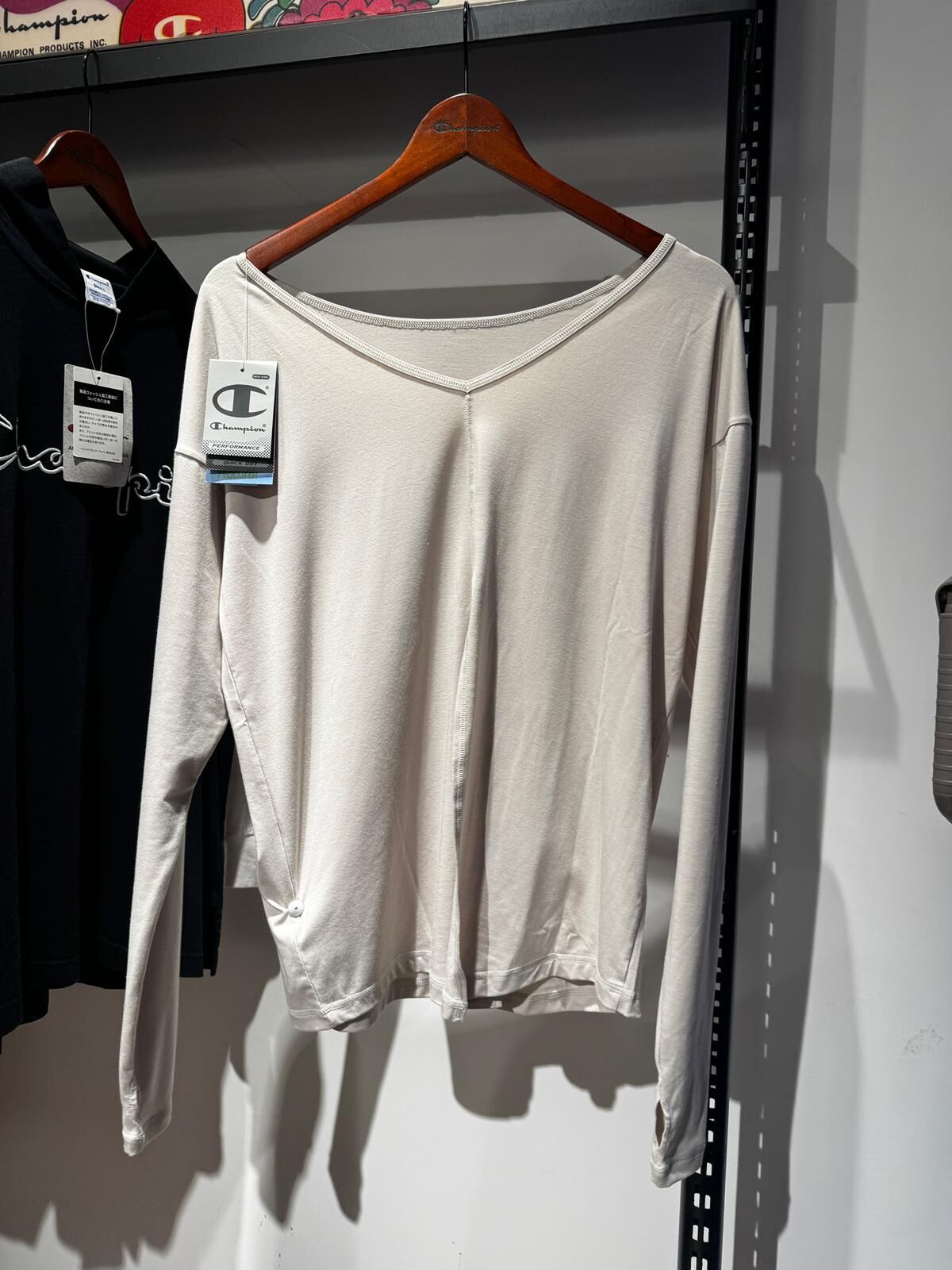 JAC-CCG0209-002 EUR WMN SLIT BK LS TEE GREY-116808 (A2XS-L)