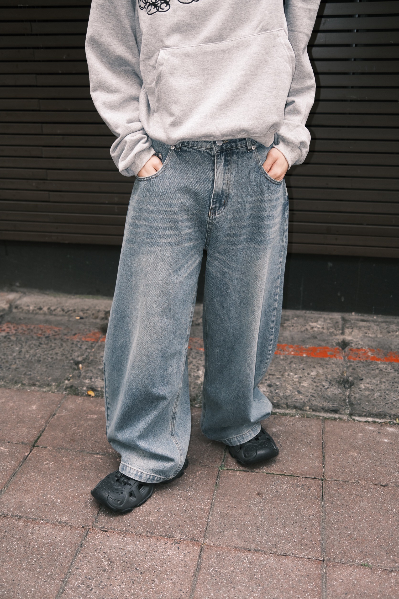 韓國微彎刀牛仔褲