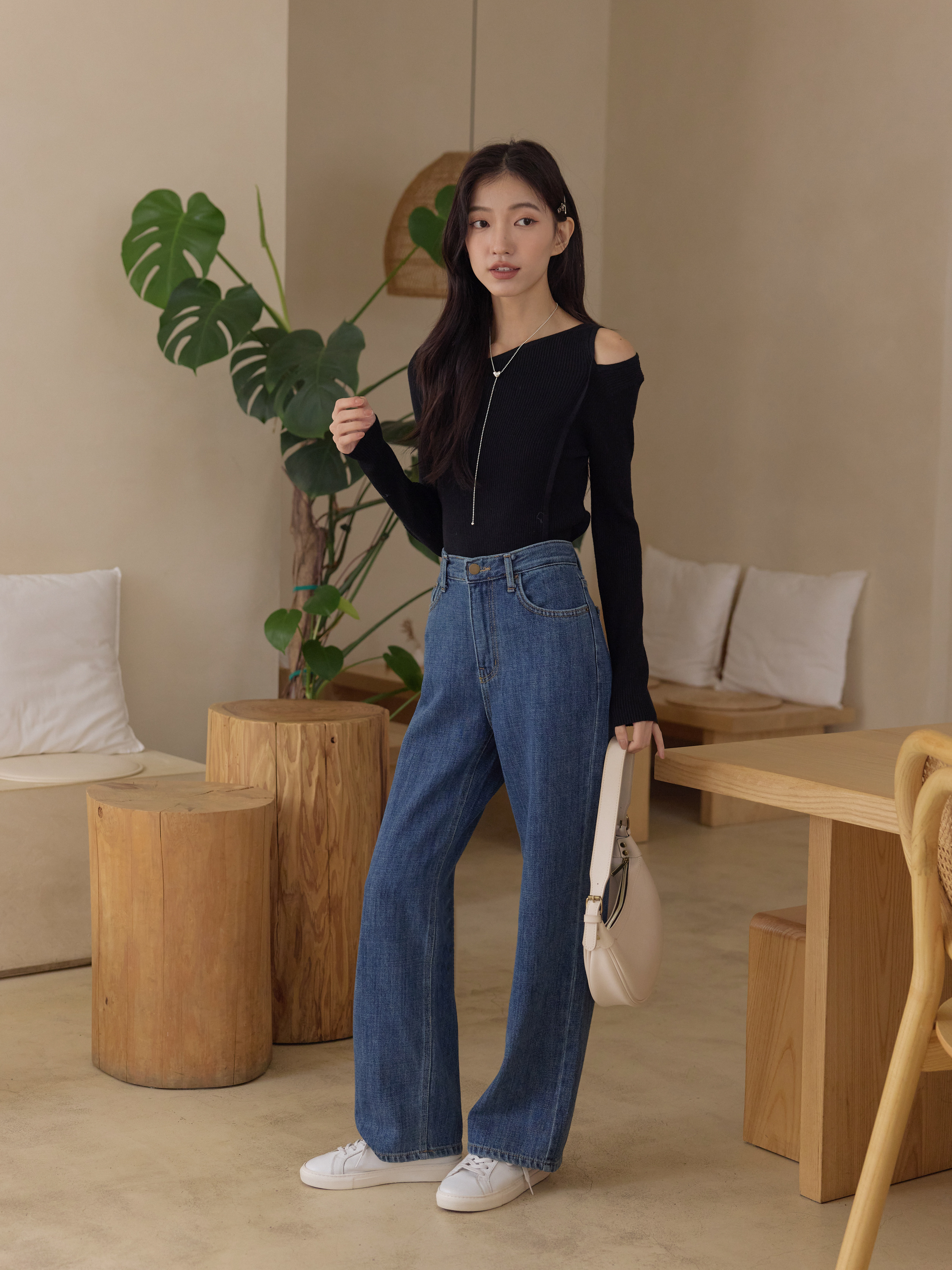 不對稱斜肩針織上衣