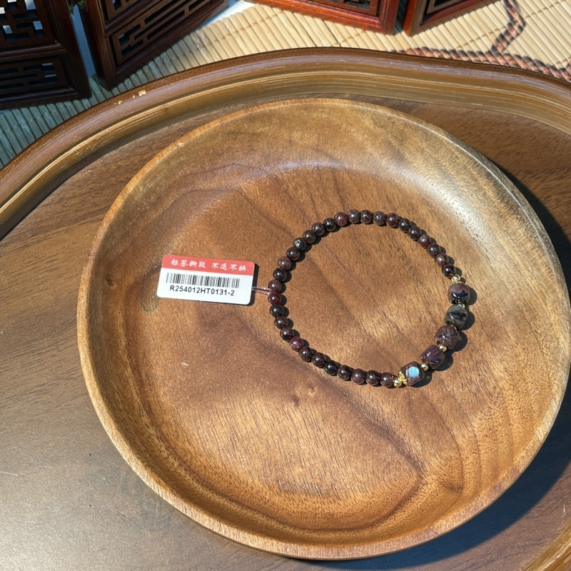 PU03 血舒+石榴石舒俱萊手串 約6mm (R254012HT0131)