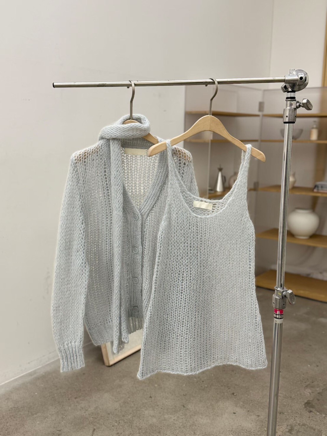 鏤空洞洞針織V領排釦外套+領巾+背心SET / 4色