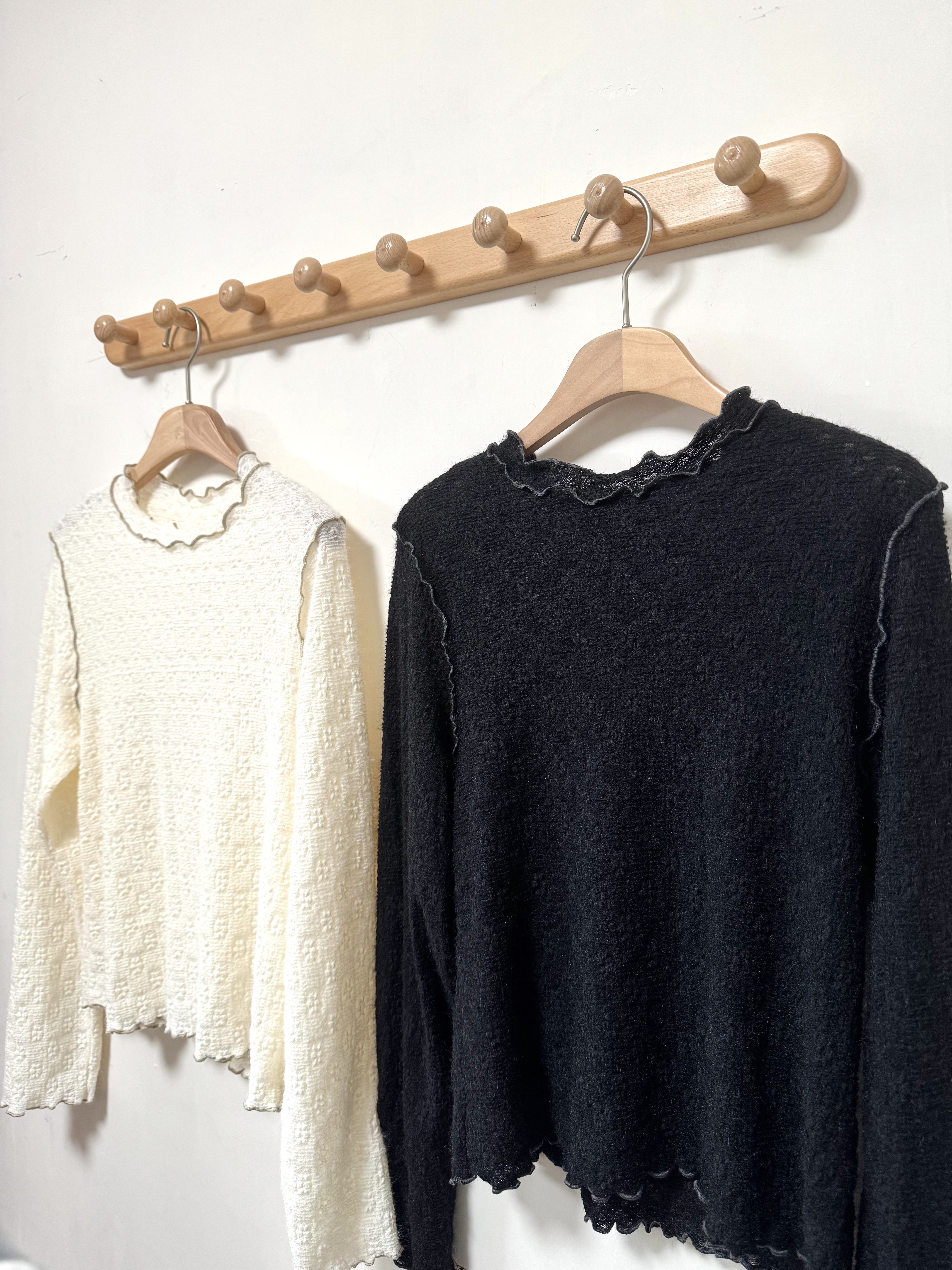 壓花明線薄身Top