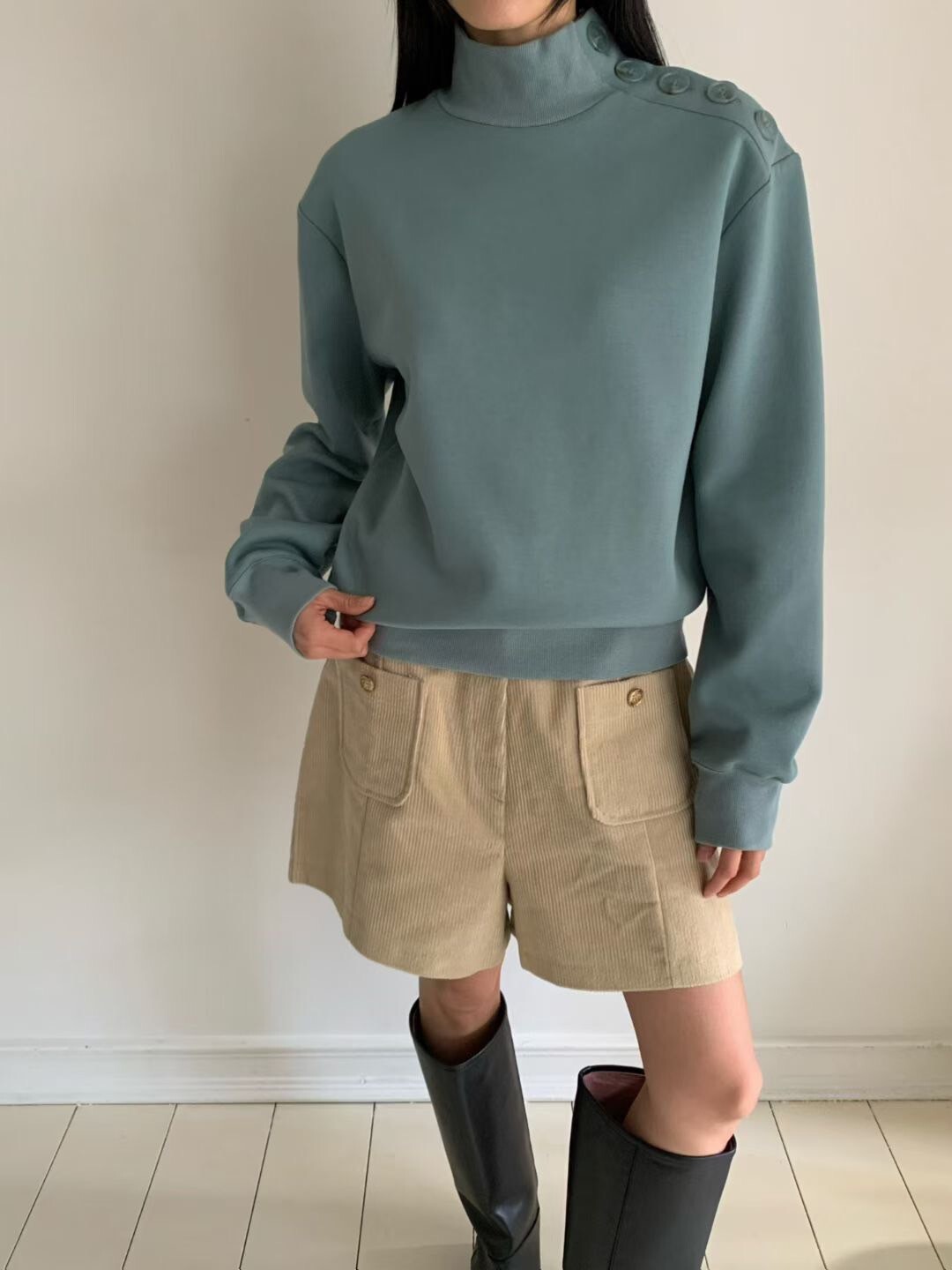 單肩排釦造型立領長袖上衣 / 2色