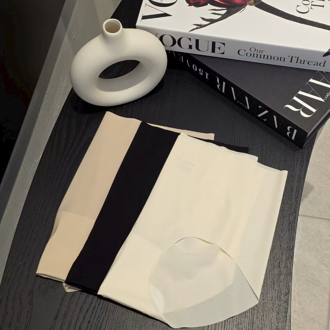 FL5553 無痕隱形內褲 3條套裝 *特價* (優惠碼同充值購物金不適用)